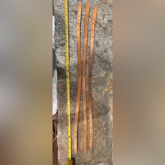 Authentic Louis Vuitton Leather shoulder strap pad & 2 used straps 28in - Picture 3 of 13